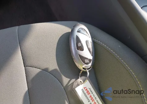 2024 Hyundai Elantra Sel z USA, uszkodzony, nr VIN KMHLM4DG7RU651028